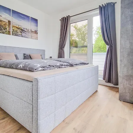 Puettenhuus * Tossens